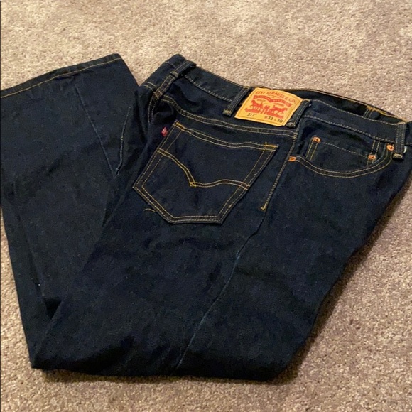 NWOT Levi’s 517 Fit Dark Wash Men’s Jeans 33 30 - Picture 1 of 4
